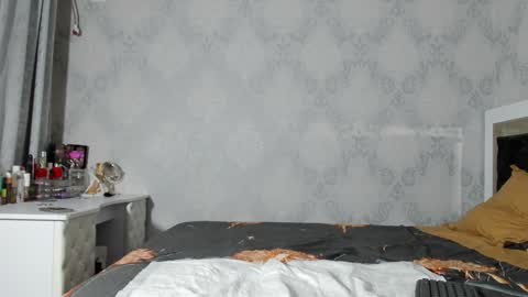 Snapshot of desert2blosom chatting on January 28, 2025, 12:47 am Mia online show from January 28, 2025, 12:47 am