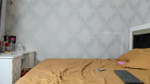 Snapshot of desert2blosom chatting on February 9, 2025, 1:22 am Mia online show from February 9, 2025, 1:22 am