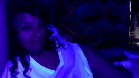 Snapshot of desertbeauty420 chatting on May 30, 2026, 1:03 am desert beauty420 online show from May 30, 2026, 1:03 am