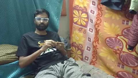 desi_boy799417 online show from January 14, 2026, 7:25 am