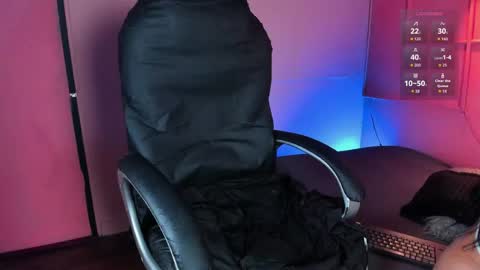 Snapshot of desi_latin chatting on May 2, 2026, 8:14 pm NTMY guys im a kinda desi from Medellin online show from May 2, 2026, 8:14 pm