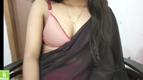 Snapshot of desicoupleshow chatting on February 1, 2025, 7:47 am Eva and Adam online show from February 1, 2025, 7:47 am