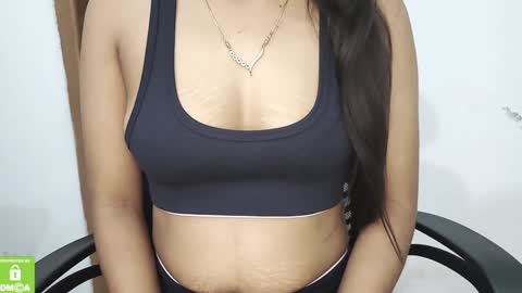 Snapshot of desicoupleshow chatting on February 4, 2025, 1:16 pm Eva and Adam online show from February 4, 2025, 1:16 pm