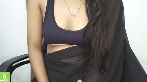 Snapshot of desicoupleshow chatting on February 5, 2025, 4:59 am Eva and Adam online show from February 5, 2025, 4:59 am