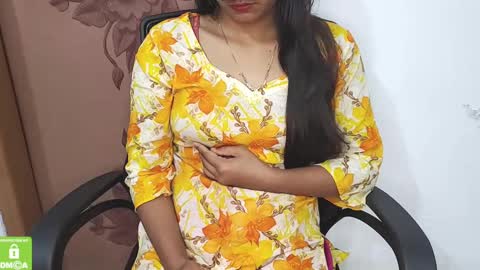 Snapshot of desicoupleshow chatting on February 26, 2025, 1:52 pm Eva and Adam online show from February 26, 2025, 1:52 pm