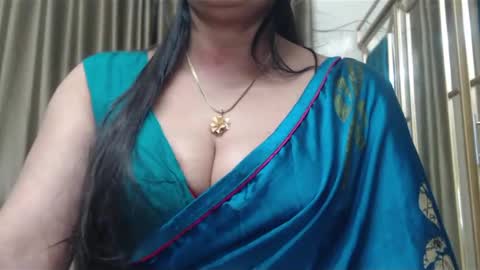 Maisa online show from February 2, 2025, 9:23 pm