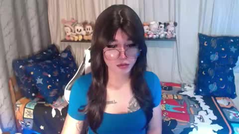 LORINE online show from September 15, 2025, 12:10 am