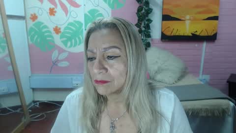 Snapshot of desire_latin chatting on April 29, 2026, 5:06 pm VALERIA online show from April 29, 2026, 5:06 pm