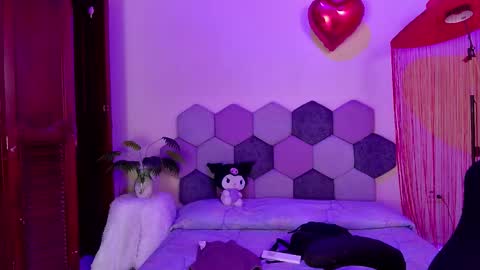 TORI AND MR. BEAR online show from March 13, 2026, 12:45 pm