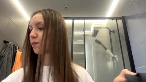 Ksenia online show from April 4, 2026, 2:21 am