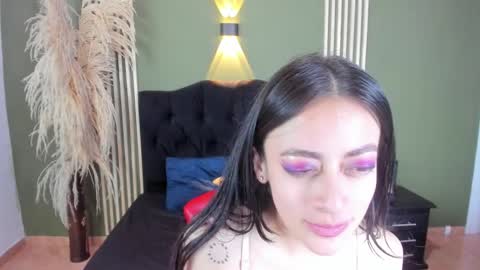 Snapshot of desiring__angel chatting on February 28, 2025, 5:48 pm Desiring Angel online show from February 28, 2025, 5:48 pm