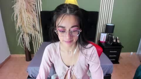 Snapshot of desiring__angel chatting on March 6, 2025, 5:57 am Desiring Angel online show from March 6, 2025, 5:57 am