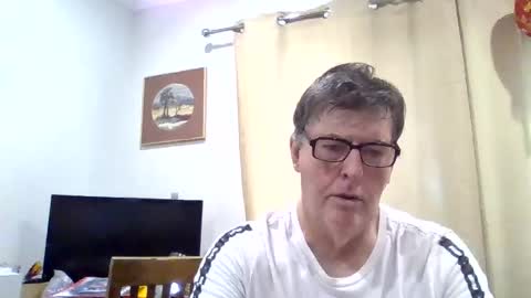 Snapshot of desmon1958 chatting on February 2, 2026, 8:51 pm Desmon1958 online show from February 2, 2026, 8:51 pm