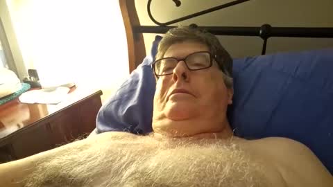 Snapshot of desmon1958 chatting on February 8, 2026, 6:33 pm Desmon1958 online show from February 8, 2026, 6:33 pm