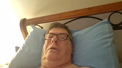 Snapshot of desmon1958 chatting on February 17, 2026, 6:14 pm Desmon1958 online show from February 17, 2026, 6:14 pm