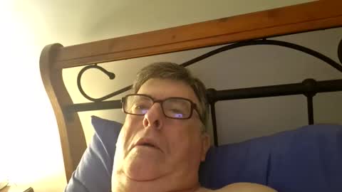 Snapshot of desmon1958 chatting on February 19, 2026, 7:10 pm Desmon1958 online show from February 19, 2026, 7:10 pm