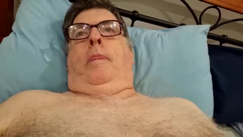 Desmon1958 online show from April 13, 2026, 8:36 pm