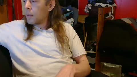 Snapshot of desolation2012 chatting on April 5, 2026, 9:50 am desolation2012 online show from April 5, 2026, 9:50 am