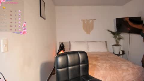 Destinne Mill online show from October 30, 2025, 11:44 am