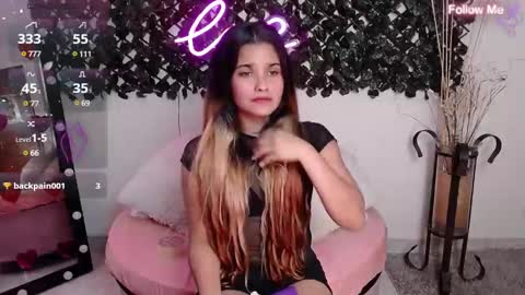 Snapshot of destinyhills_ chatting on February 12, 2025, 3:27 pm Destiny online show from February 12, 2025, 3:27 pm