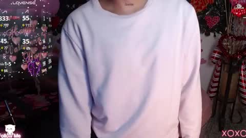 Snapshot of destinyhills_ chatting on February 17, 2025, 12:16 pm Destiny online show from February 17, 2025, 12:16 pm