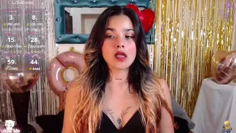 Snapshot of destinyhills_ chatting on February 21, 2025, 12:50 pm Destiny online show from February 21, 2025, 12:50 pm