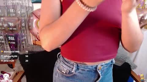 Snapshot of destinyhills_ chatting on February 24, 2025, 4:26 pm Destiny online show from February 24, 2025, 4:26 pm