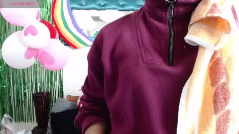 Snapshot of destinyhills_ chatting on March 3, 2025, 12:16 pm Destiny online show from March 3, 2025, 12:16 pm