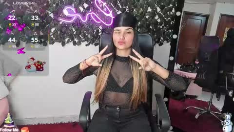 Snapshot of destinyhills_ chatting on November 26, 2025, 11:55 am Destiny online show from November 26, 2025, 11:55 am