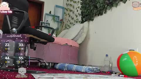 Snapshot of destinyhills_ chatting on January 14, 2026, 12:38 am Destiny online show from January 14, 2026, 12:38 am