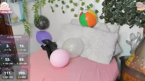 Snapshot of destinyhills_ chatting on February 11, 2026, 12:21 pm Destiny online show from February 11, 2026, 12:21 pm