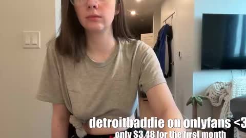 detroitbaddie online show from February 28, 2025, 3:26 pm