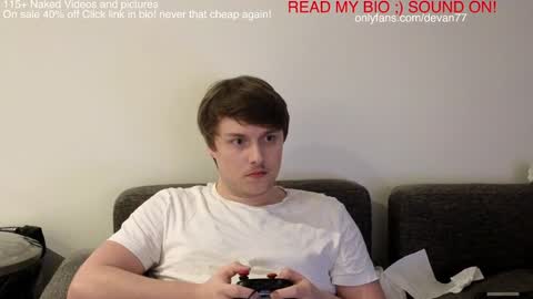 Snapshot of devantheplug chatting on December 14, 2024, 12:01 pm Devan online show from December 14, 2024, 12:01 pm