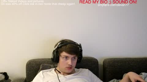 Snapshot of devantheplug chatting on January 4, 2025, 11:22 am Devan online show from January 4, 2025, 11:22 am