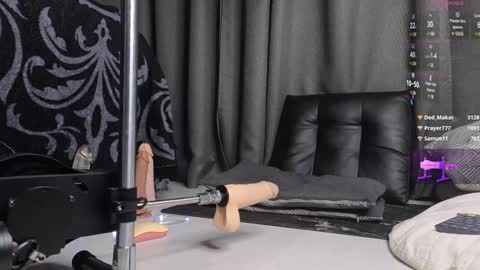 devil_s_bride online show from January 24, 2025, 6:03 am