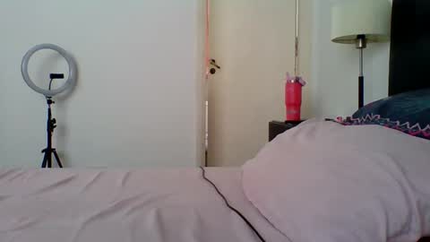 devilbabi online show from October 9, 2025, 3:21 pm