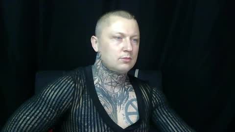 Snapshot of devilwithtats chatting on April 6, 2026, 7:20 am Lucian online show from April 6, 2026, 7:20 am