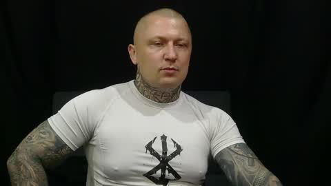 Snapshot of devilwithtats chatting on May 25, 2026, 7:25 am Lucian online show from May 25, 2026, 7:25 am