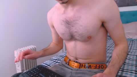 devin_ho online show from January 31, 2025, 10:42 am