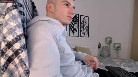 devin_ho online show from February 11, 2025, 2:14 am