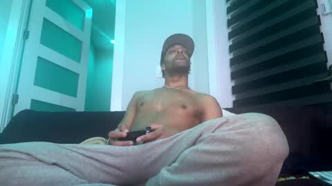 Snapshot of devinljclark chatting on November 11, 2025, 8:58 am devinljclark online show from November 11, 2025, 8:58 am