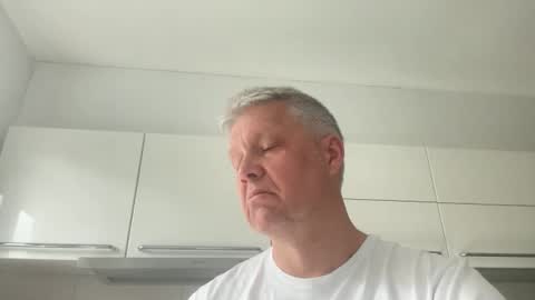 Snapshot of devon_nite chatting on May 4, 2026, 8:10 am Devon online show from May 4, 2026, 8:10 am