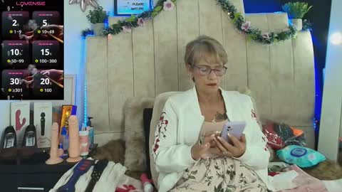 Devora online show from November 30, 2025, 6:34 pm