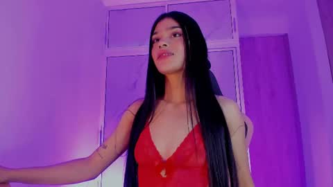 Snapshot of devours_fire chatting on June 27, 2026, 10:59 pm Sara 3 online show from June 27, 2026, 10:59 pm