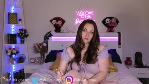 Snapshot of devynreign chatting on May 17, 2026, 4:43 am Devyn Reign online show from May 17, 2026, 4:43 am