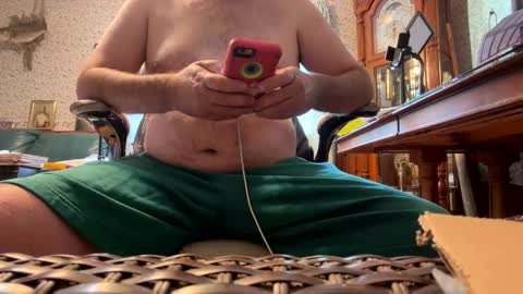 Snapshot of dewmanchu chatting on May 27, 2026, 12:13 pm RI guy online show from May 27, 2026, 12:13 pm