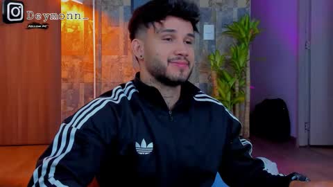 JULIAN online show from October 9, 2025, 2:09 am