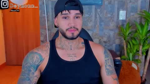 JULIAN online show from November 2, 2025, 5:59 pm