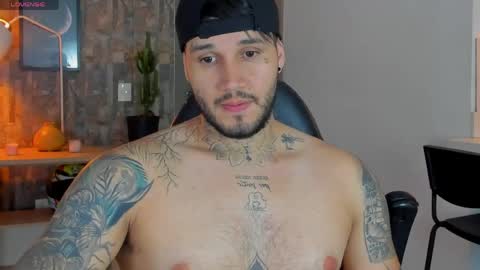 Snapshot of deymon_scott chatting on May 1, 2026, 1:43 am JULIAN online show from May 1, 2026, 1:43 am