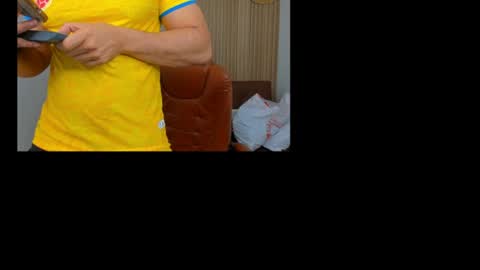 Snapshot of deymond_10inch chatting on July 7, 2026, 11:31 pm DEYMOND 10INCH online show from July 7, 2026, 11:31 pm